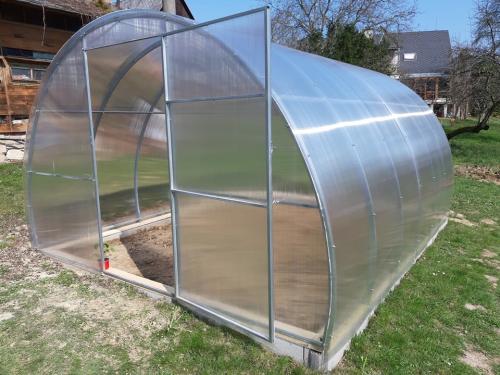 skleník LANITPLAST DODO 330 3,3x8 m PC 4 mm