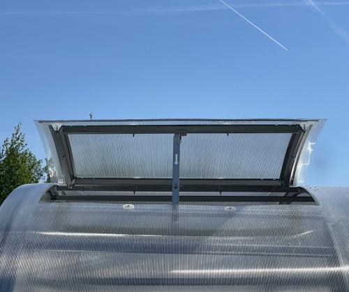střešní okno pro obloukový skleník LANITPLAST KYKLOP2 s PC 4/6 mm